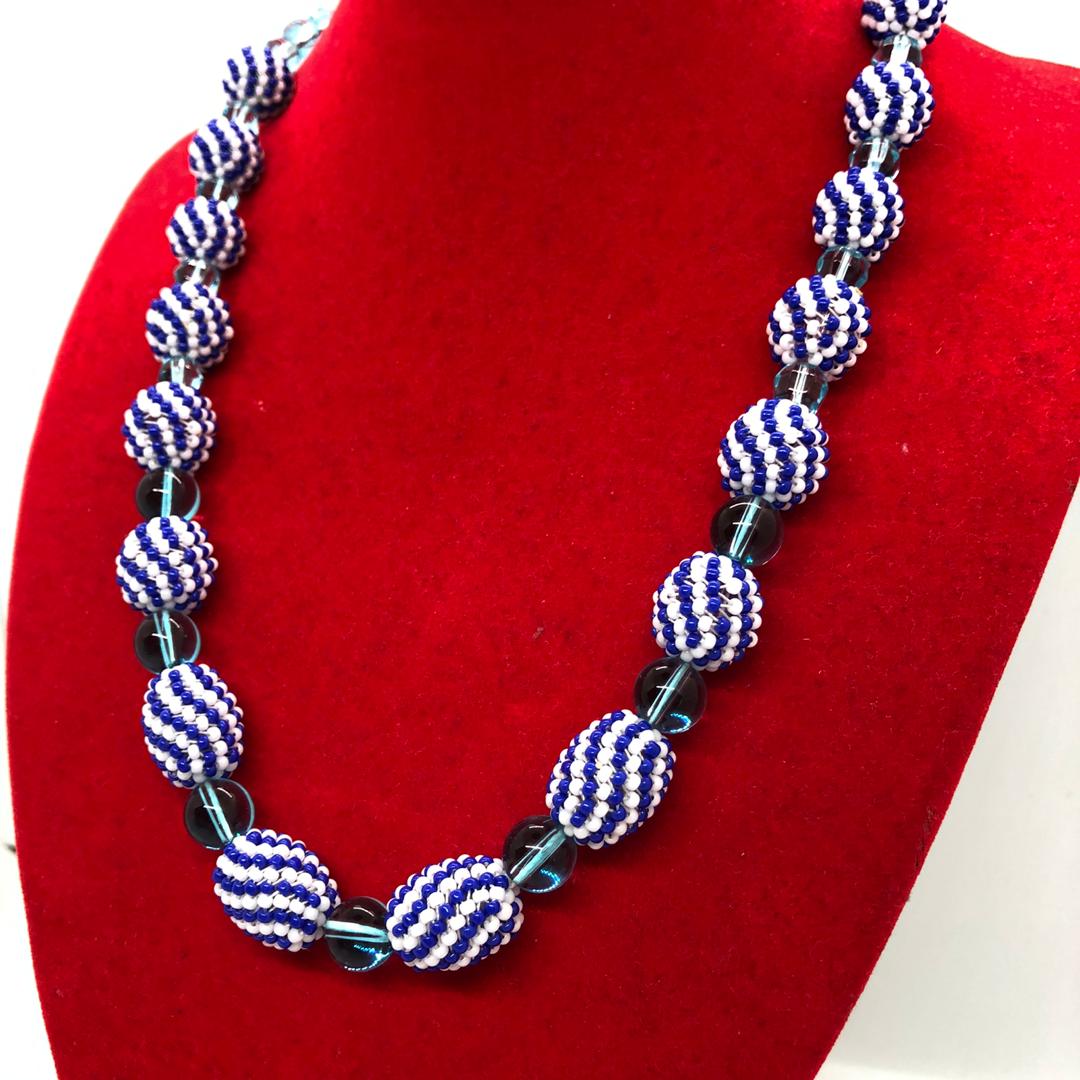 Beads Ball Necklace (Blue/White)