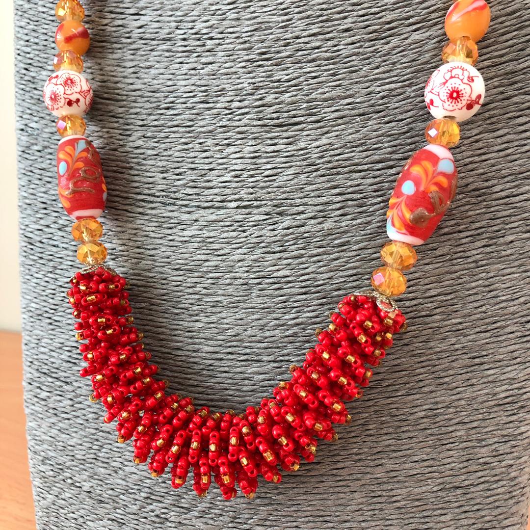 Ladies Kabo with Porcelain and Glass beads (Borneo Handmade)