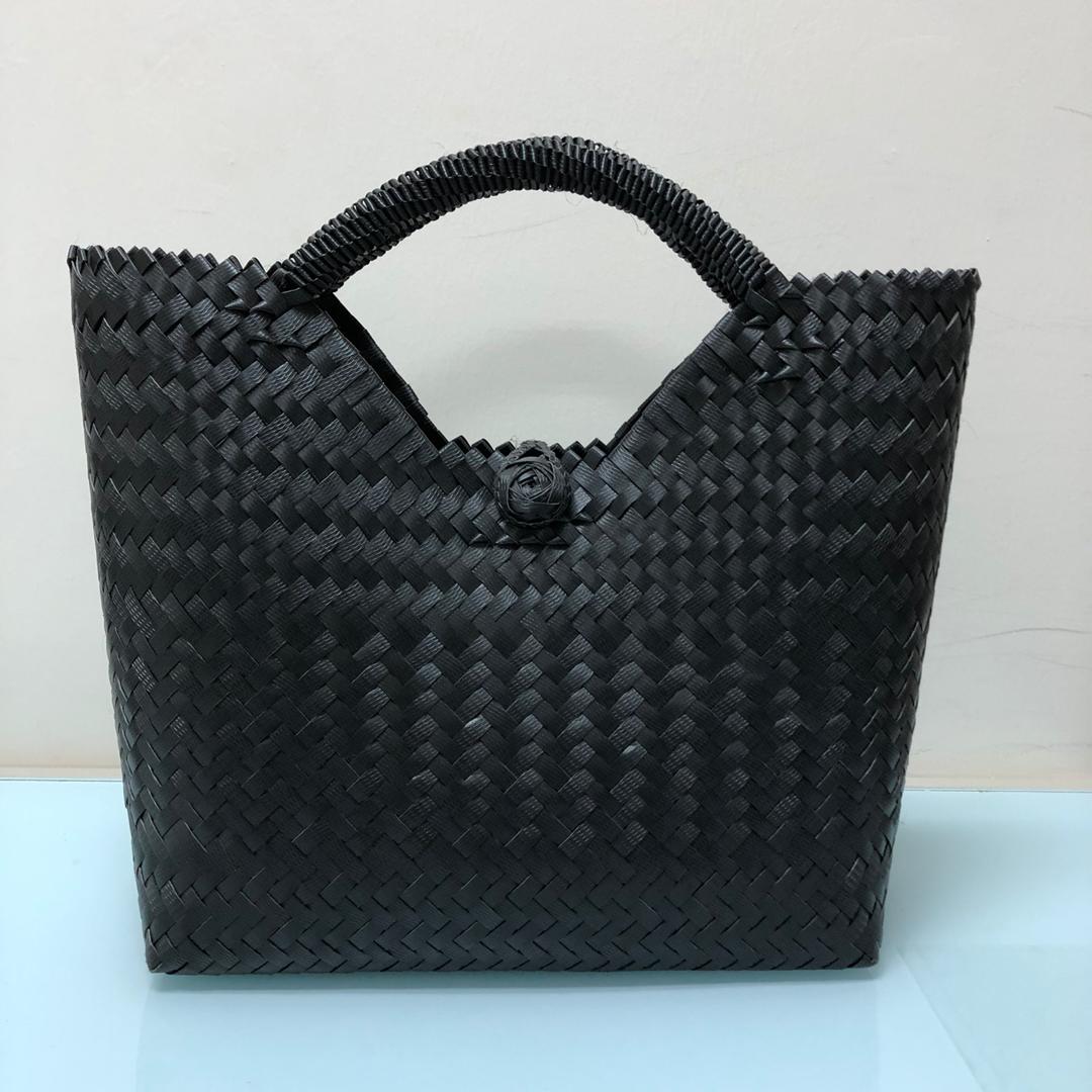 handwoven penan basket(black)